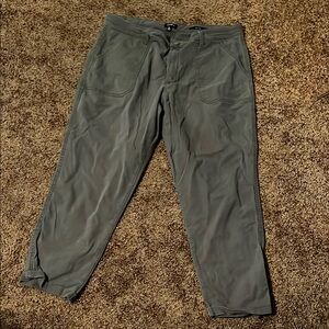Jones New York Green Chinos Durable Straight Leg